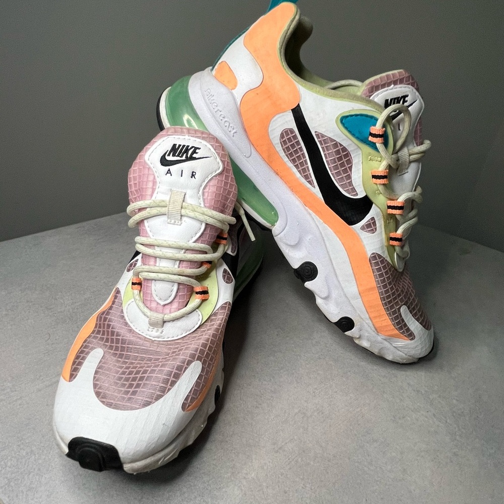 Size 9 - Nike Air Max 270 React SE Light Arctic Pink